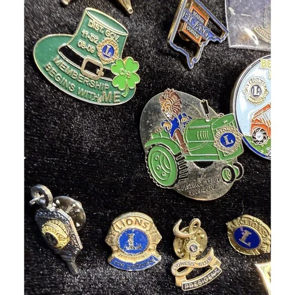 Vintage Lot of 23+ Lions Club Lapel Pins Miscellaneous From Various States - Picture 7 of 12